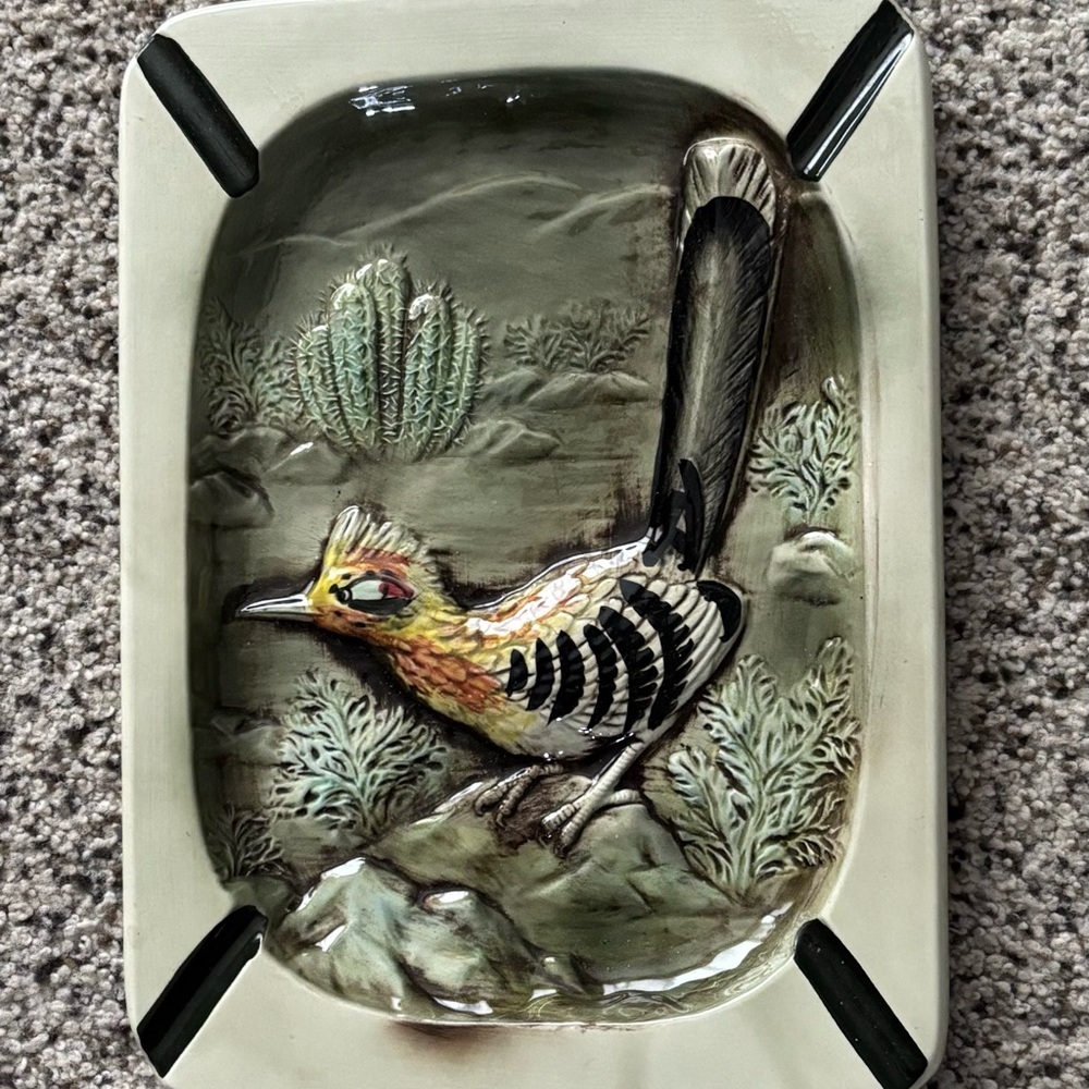 Decorative Ceramic Bird Ashtray - Green and Cream
